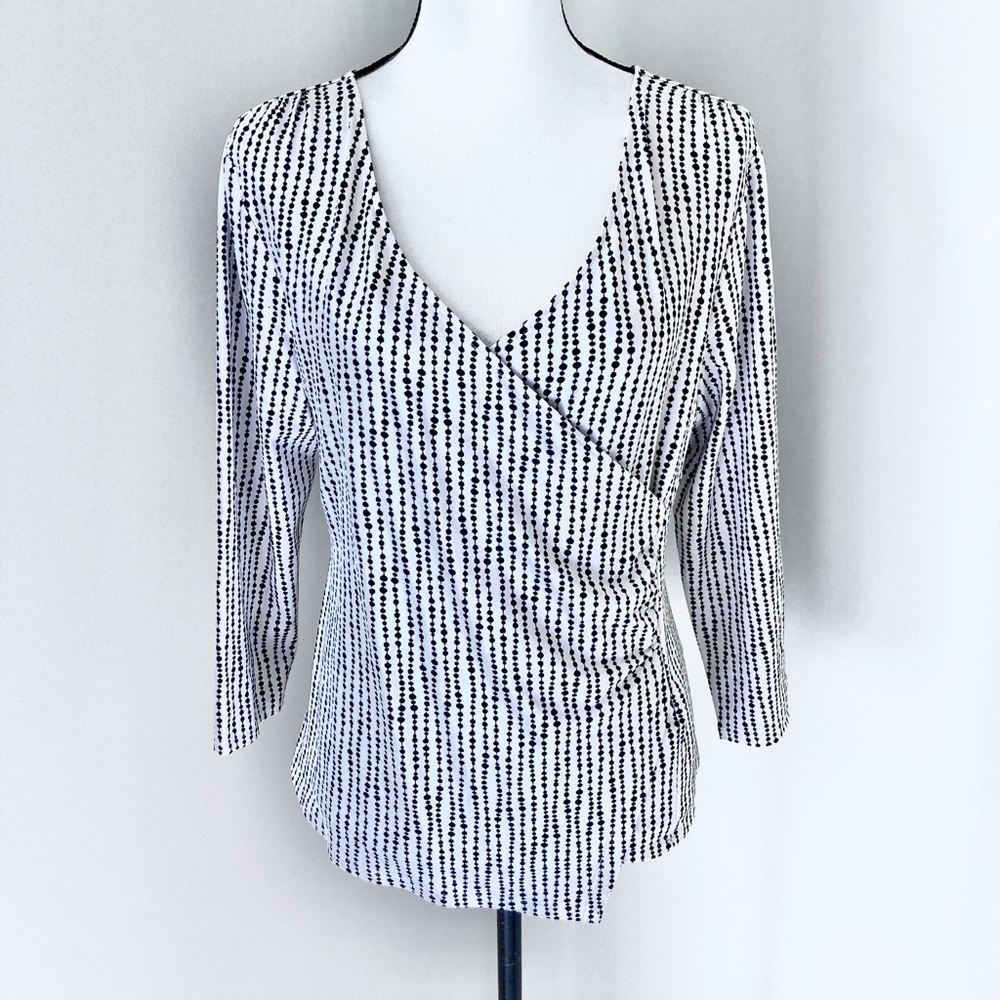Habitat White  with Black Wrap Top V-Neck 3/4 Sleeve Size L